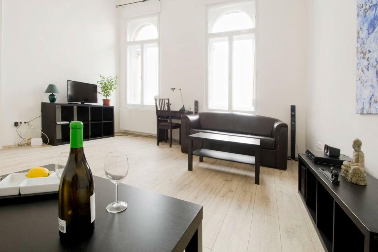 Apartment Andrassy Budapest Bagian luar foto