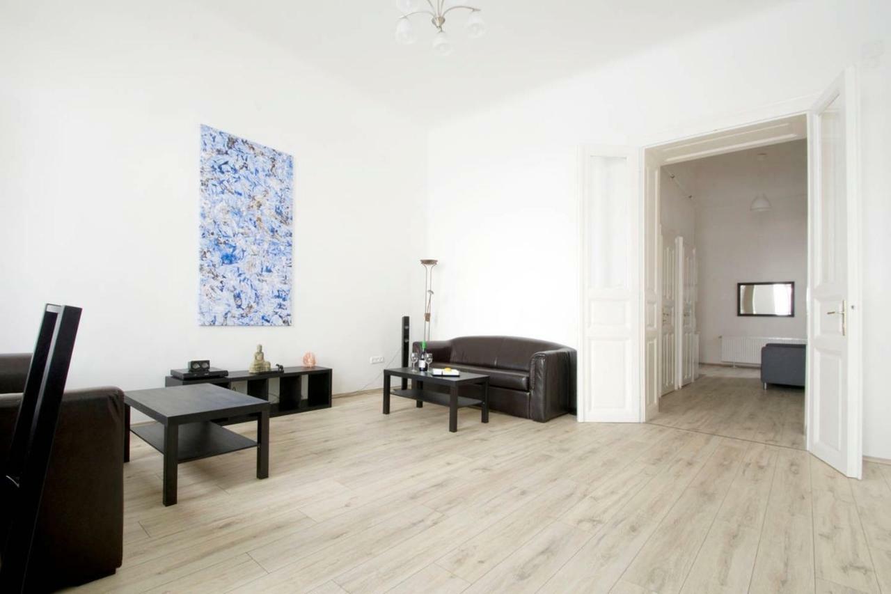 Apartment Andrassy Budapest Bagian luar foto